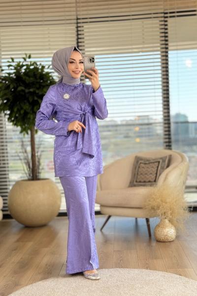 02-2079 Kendinden Jakar Desen Önden Bağlamalı Takım Lila