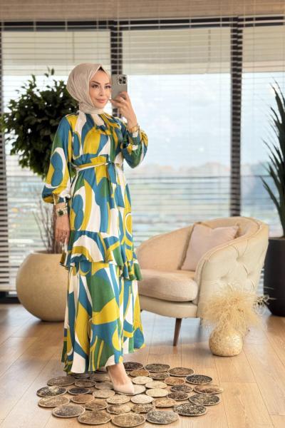 08-1692 Saten Geometrik Desenli Fırfırlı Elbise Asit