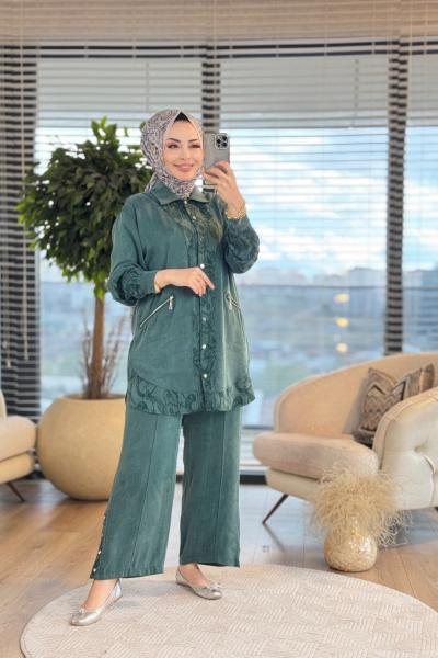 1253 Patı Ve Kolu Kendinden Desenli Takım Zümrüt