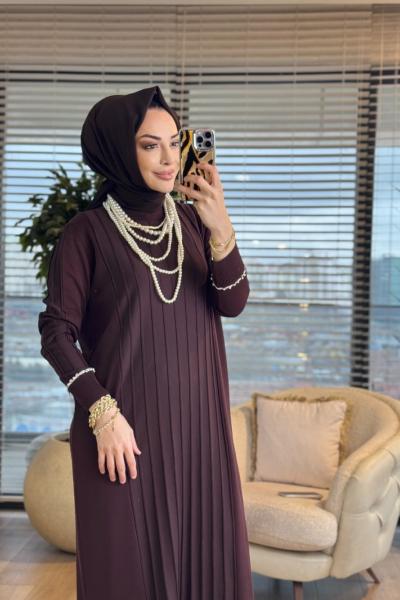 140 Etek Kol Ucu Sutaşlı Triko Elbise Kahve