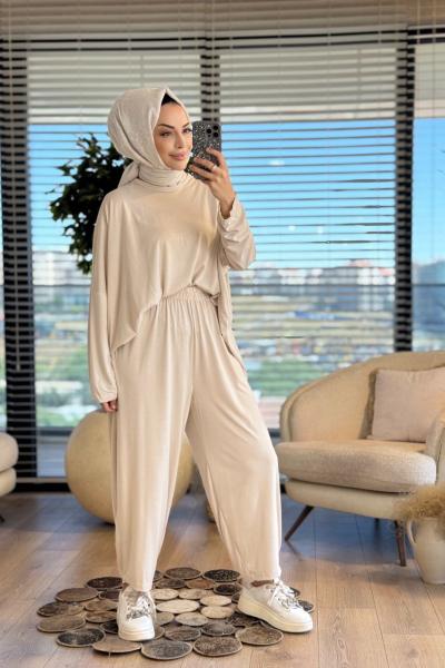 22743 Ön Kısa Arka Uzun Bluzlu Takım Bej