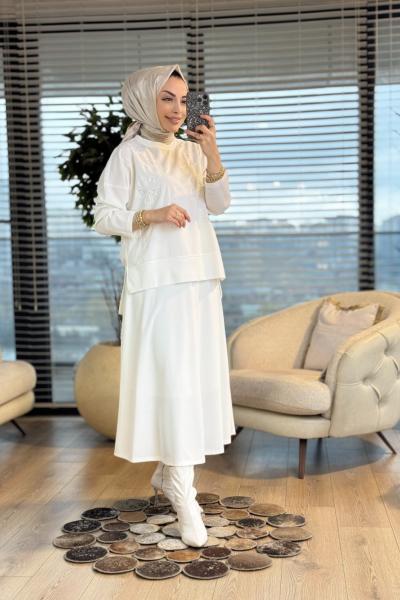 29930 Önü Nakışlı Etekli Takım Ekru