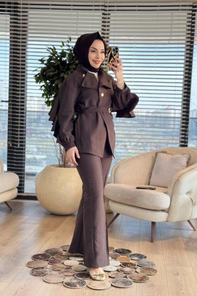 824 Ön Üçgen Parça Gold Düğmeli Takım Kahve